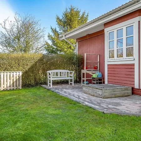 Сasa de vacaciones In With Kitchen