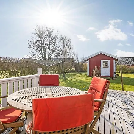 בית נופש In With Kitchen *