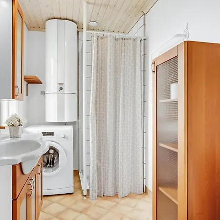 In With Kitchen